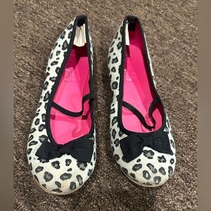 EUC Girls Sz 2 Leopard Print Ballet Flats with Bow cute stylish chic trendy